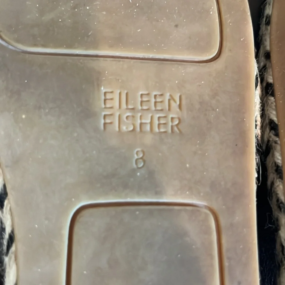 Black leather upper Eileen Fischer slip on closed toe/ heel flat jute flat sz 8